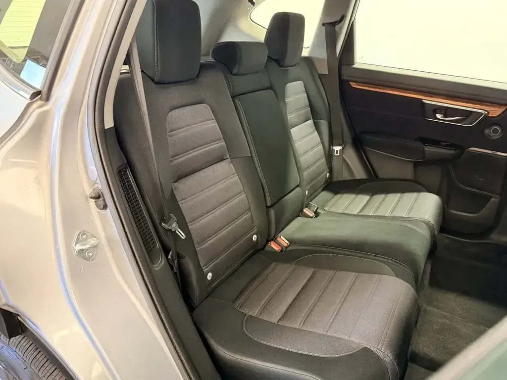 Używany Honda CR-V Hybrid 185 KM (136 kW) 2020 Srebrny SUV