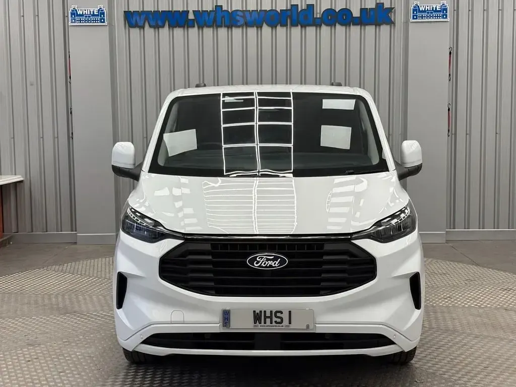 Used Ford Transit Custom Limited 136 HP (100 kW) 2025 White Van
