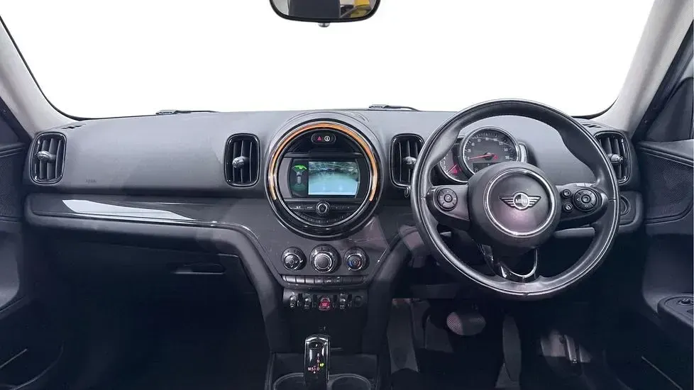 Used Mini Cooper D Countryman 148 HP (108 kW) 2018 White SUV