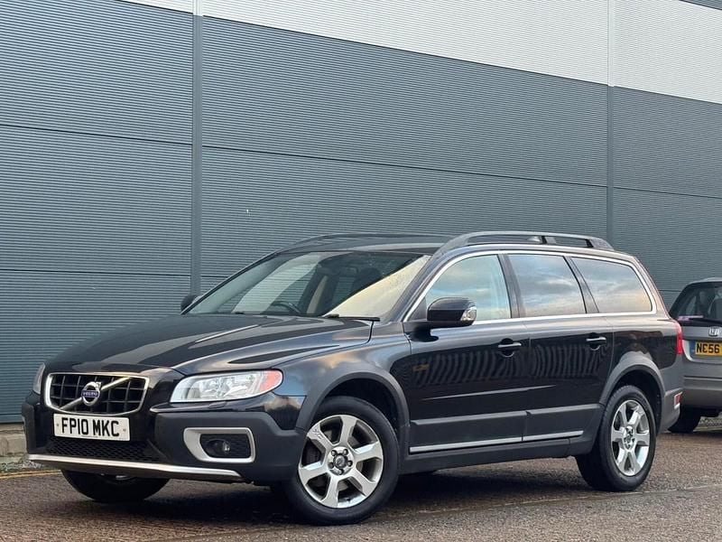 Black Used 2010 Volvo XC70 SE Estate | £6,995 (Fair price) - Image 1/4