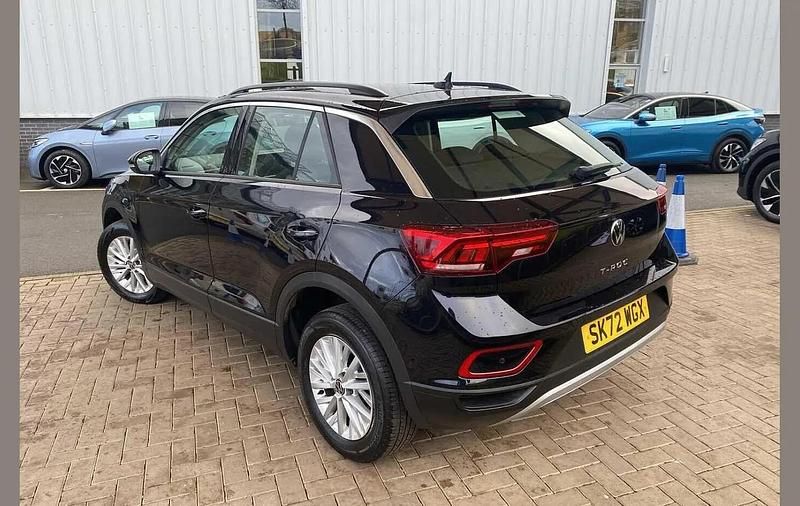 Used VW T-Roc Life 110 HP (80 kW) 2022 Black SUV