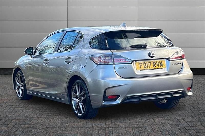 Used Lexus CT200h Executive Line 136 HP (100 kW) 2017 Silver Hatchback