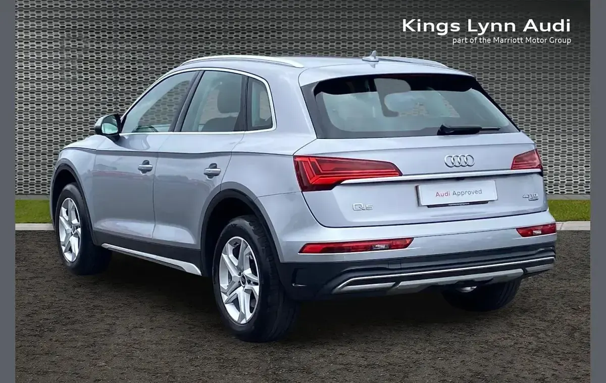 Used Audi Q5 Sport 200 HP (147 kW) 2024 Silver SUV