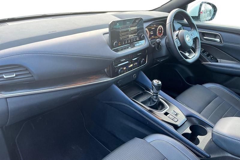 Used Nissan Qashqai Tekna 2022 White SUV