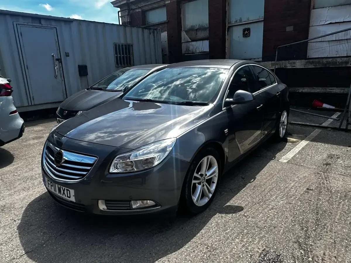 Used Vauxhall Insignia SRi 160 HP (117 kW) 2011 Grey Hatchback