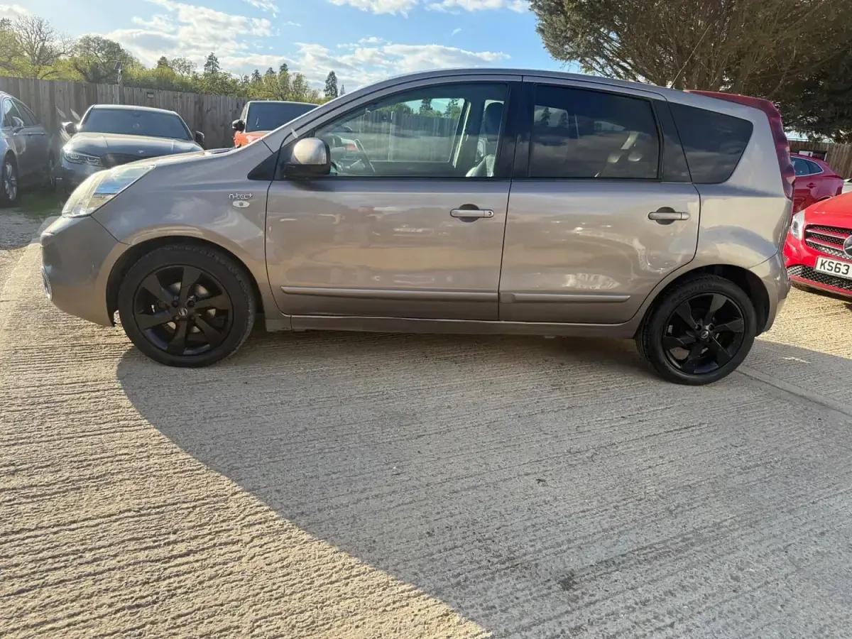 Used Nissan Note N-TEC 110 HP (80 kW) 2012 Beige Hatchback