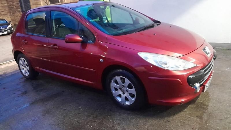 Used Peugeot 307 S 2006 Red Hatchback