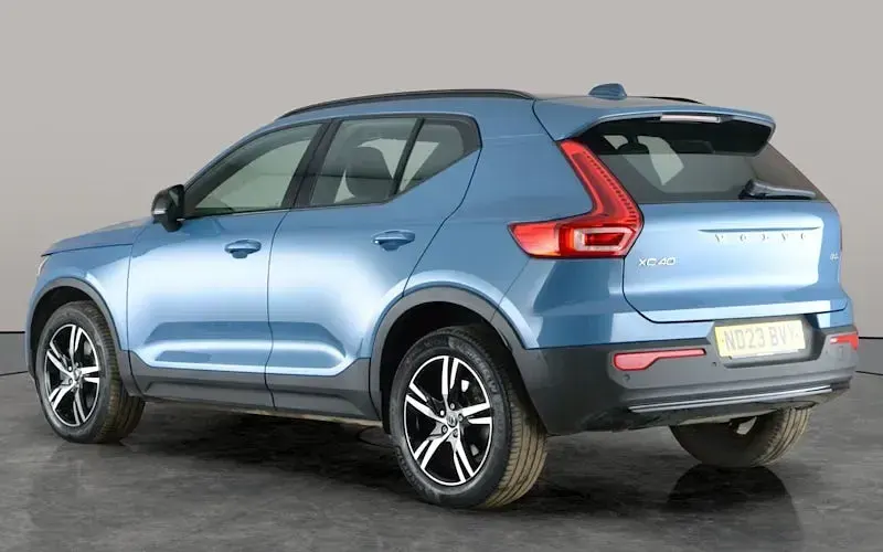 Used Volvo XC40 Plus 163 HP (119 kW) 2023 Blue SUV