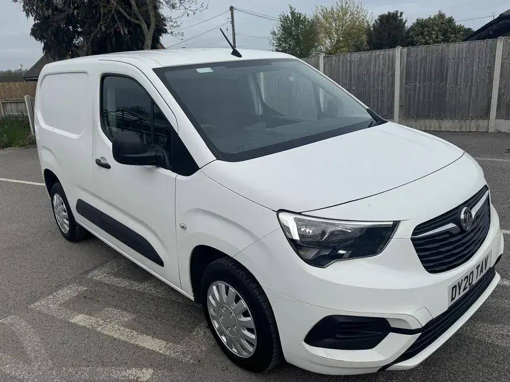 Used Vauxhall Combo Sportive 2020 White MPV