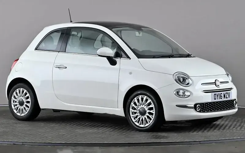 Käytetty Fiat 500 Lounge 69 HP (50 kW) 2019 Viistoperä