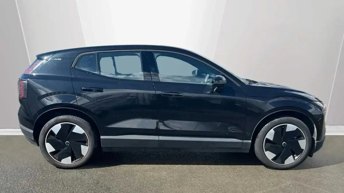 Used Volvo EX30 Plus 200 kW (272 HP) 2024 Black SUV