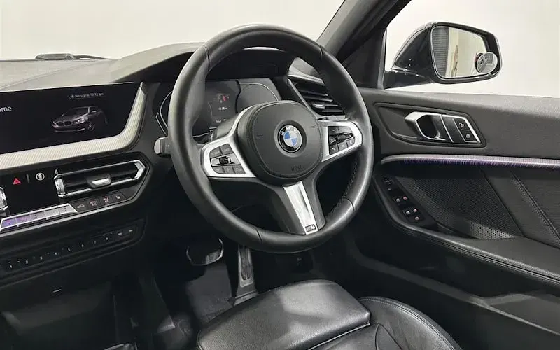 Used BMW 118 M Sport 140 HP (102 kW) 2019 Black Hatchback