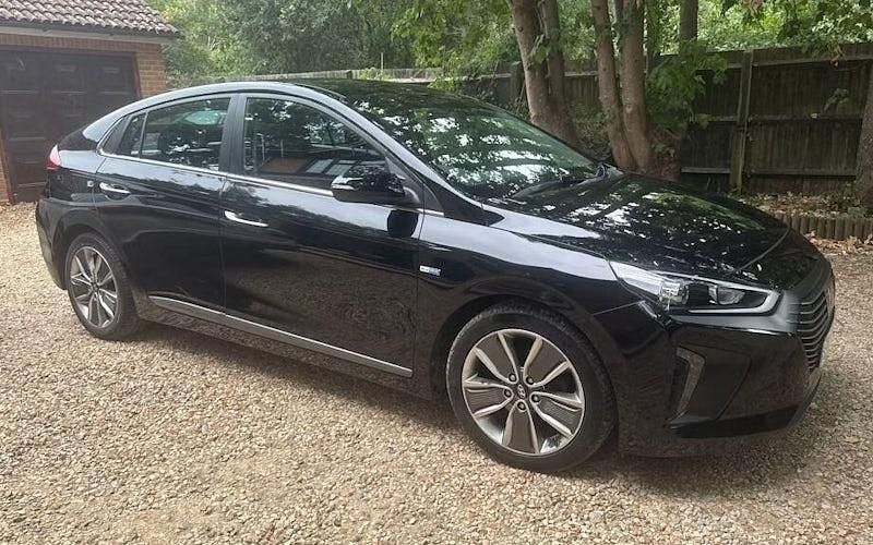 Used 2019 Hyundai Ioniq Premium SE Sedan | £11,288 (Good price) - Image 1/4
