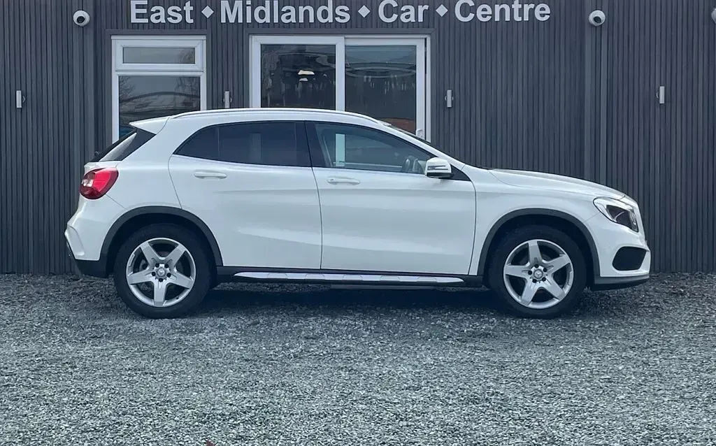 Used Mercedes GLA200 AMG line 136 HP (100 kW) 2016 White SUV
