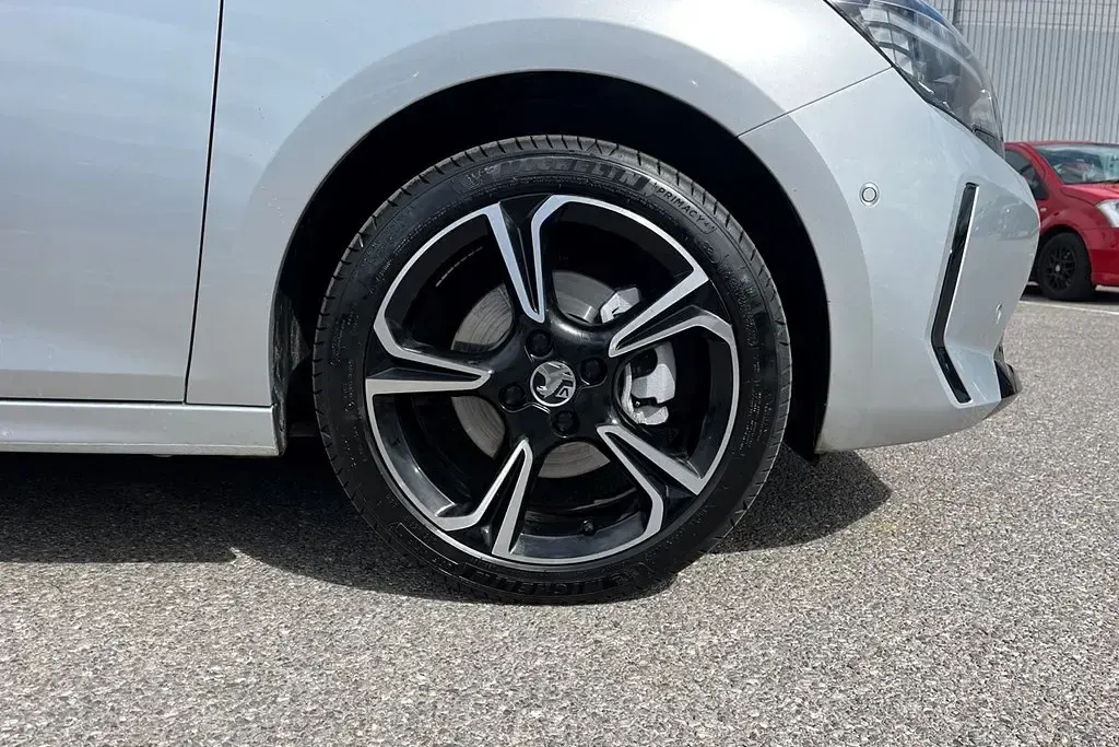 Used Vauxhall Corsa Ultimate 99 HP (72 kW) 2025 Silver Hatchback