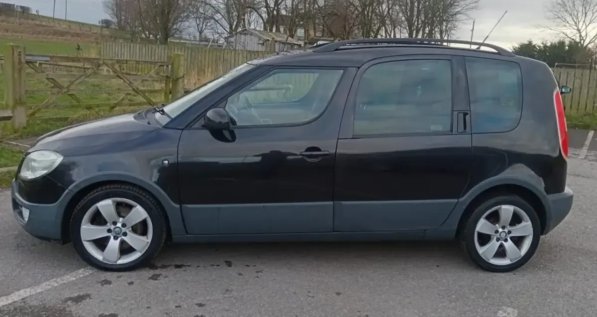 Used Skoda Roomster 105 HP (77 kW) 2009 Black MPV