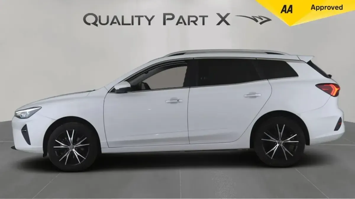 Käytetty MG MG5 EV Trophy 114 kW (156 HP) 2023 Valkoinen Farmari