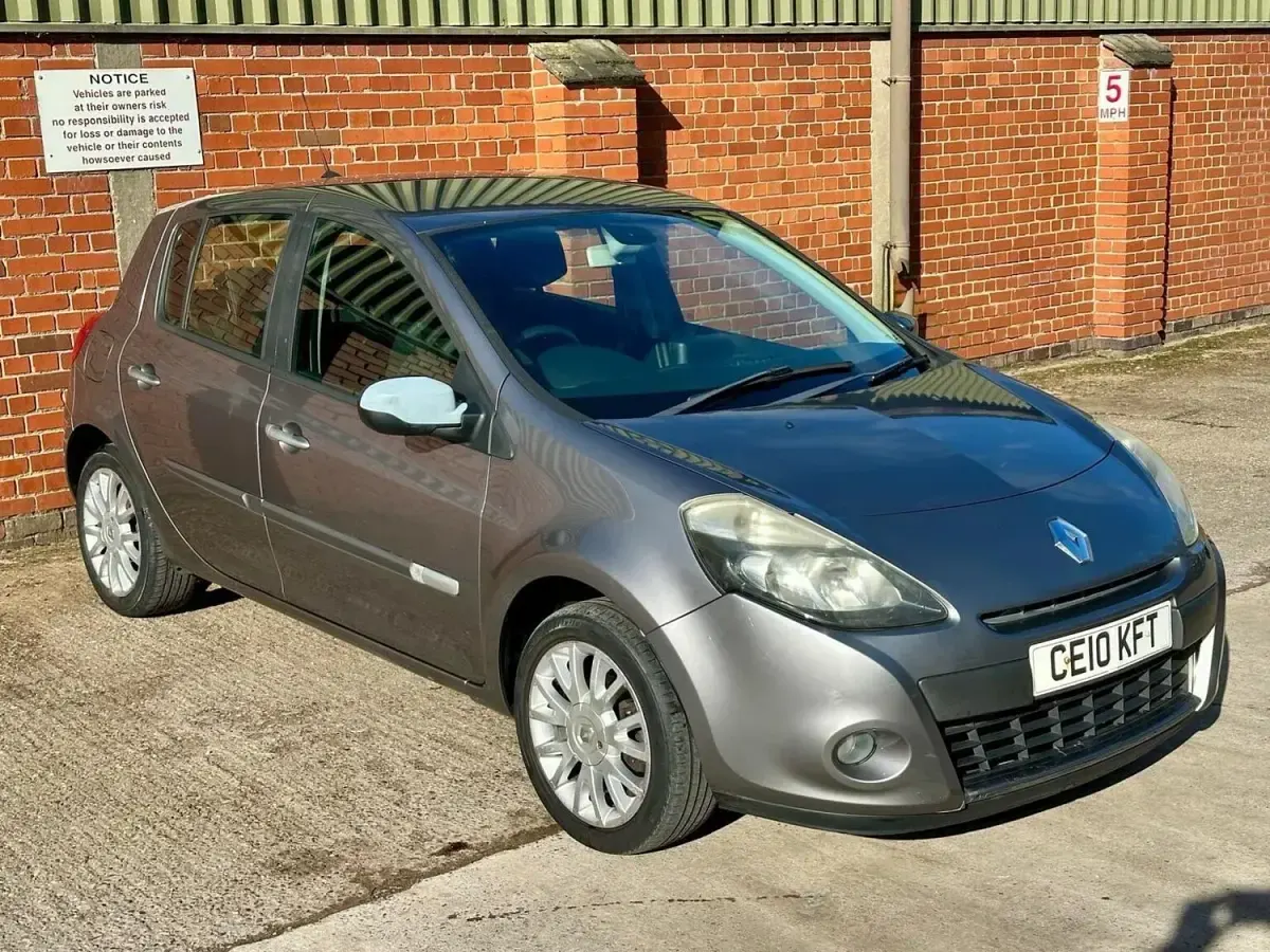 Używany Renault Clio II Dynamique 2010 Szary Hatchback