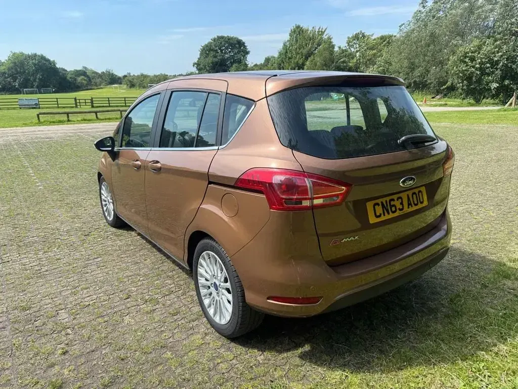 Used Ford B-MAX Titanium 105 HP (77 kW) 2013 Gold MPV