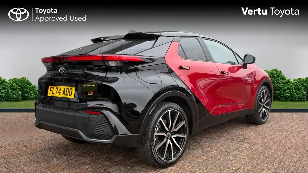 Used Toyota C-HR Sport 223 HP (164 kW) 2024 Scarlet flare bitone SUV