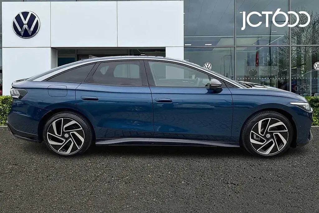 Used VW ID.7 Pro 210 kW (286 HP) 2026 Blue Hatchback