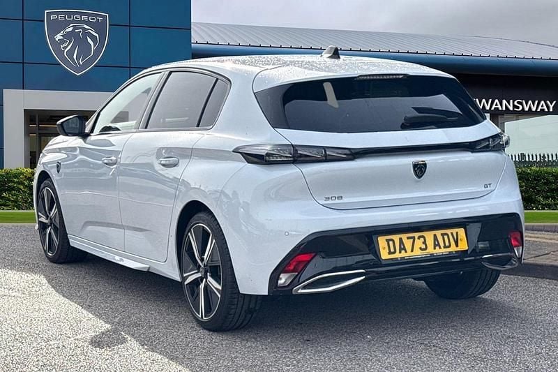 Used Peugeot 308 GT 130 HP (95 kW) 2023 White Hatchback