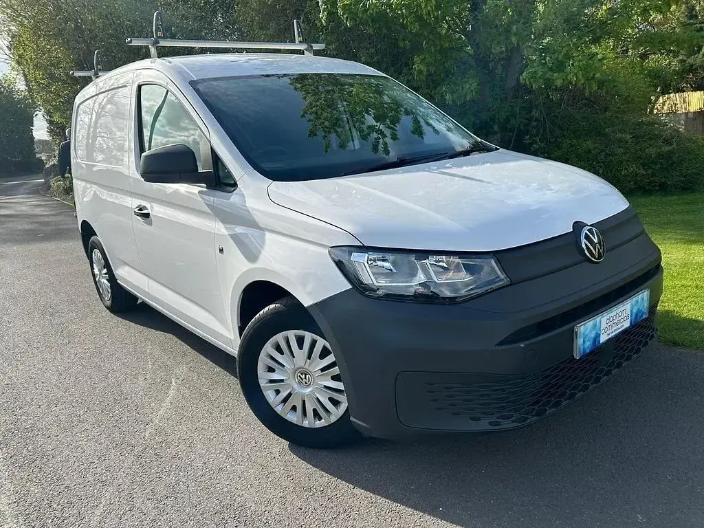 Begagnad VW Caddy 102 HK (75 kW) 2022 Vit Minibuss