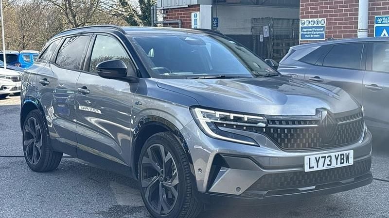 Used Renault Austral Techno Esprit Alpine 200 HP (147 kW) 2024 Grey/black  SUV