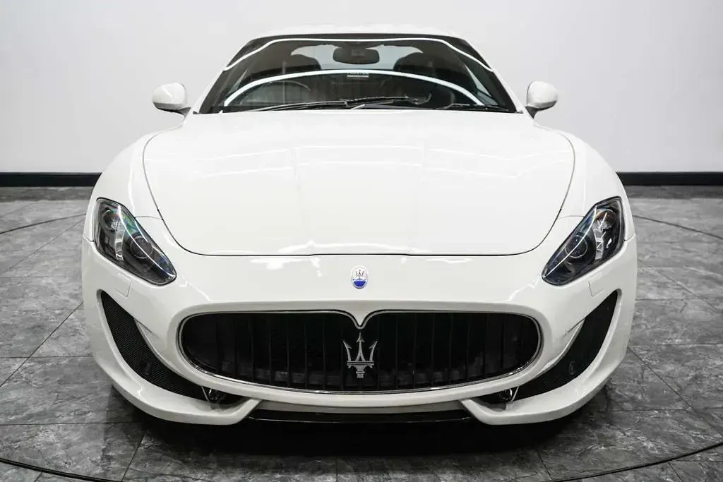 Used Maserati Granturismo 460 HP (338 kW) 2014 White Coupe