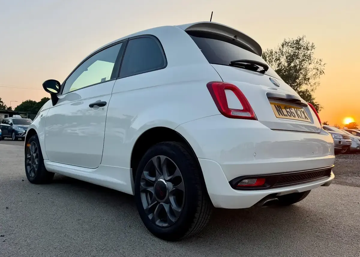 Used Fiat 500 S 69 HP (50 kW) 2017 White Hatchback