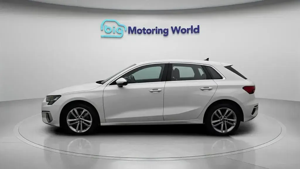 Used Audi A3 Sportback Sport 110 HP (80 kW) 2021 White Hatchback
