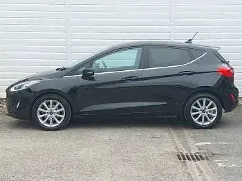 Używany Ford Fiesta Titanium 125 KM (91 kW) 2021 Czarny Hatchback