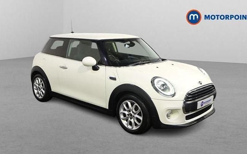 Used Mini ONE Hatch 102 HP (75 kW) 2018 White Hatchback
