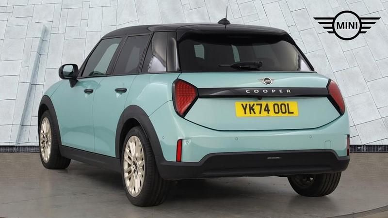 Used Mini Cooper Hatch 113 kW (154 HP) 2025 Green Hatchback