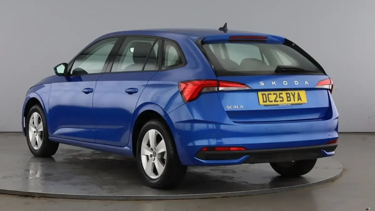 Used Skoda Scala SE 113 HP (83 kW) 2025 Race blue metallic Hatchback