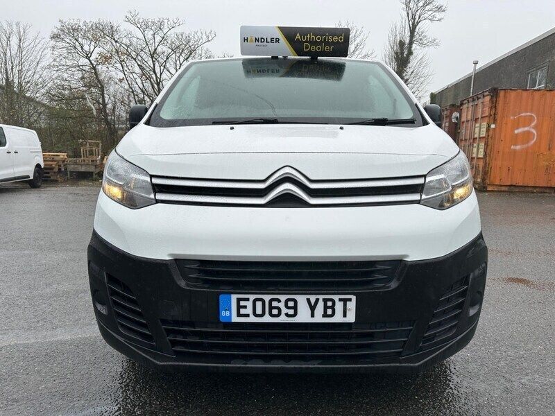 White Used 2019 Citroën Dispatch MPV | £7,995 (Good price) - Image 1/4