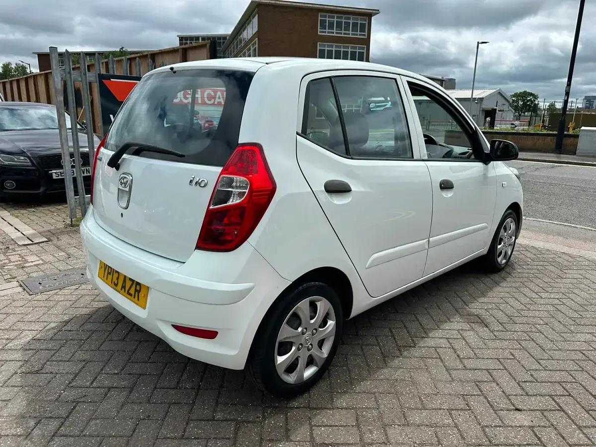 Used Hyundai i10 Classic 2013 White Hatchback