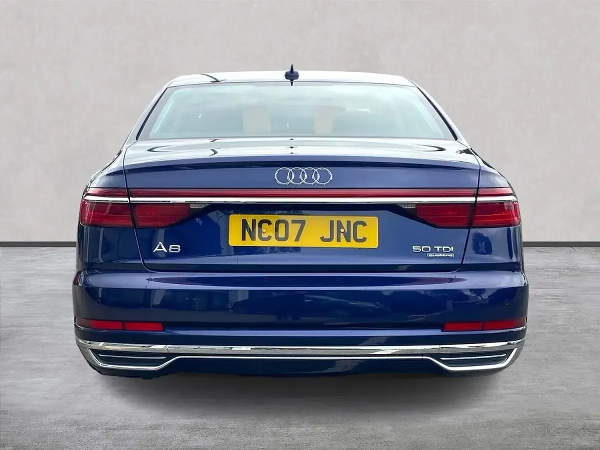 Used Audi A8 Premium 286 HP (210 kW) 2018 Blue Sedan