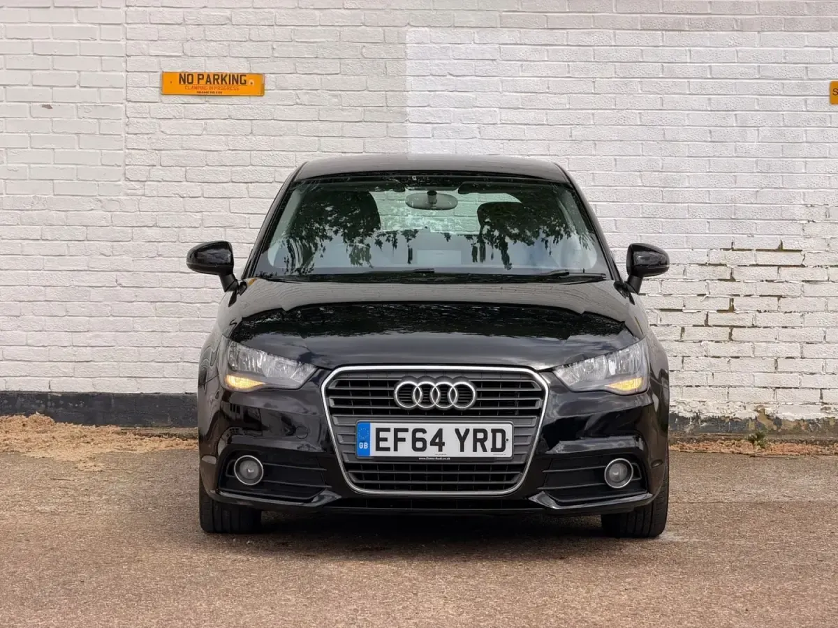 Usado Audi A1 Sport 140 HP (102 kW) 2015 Preto Citadino