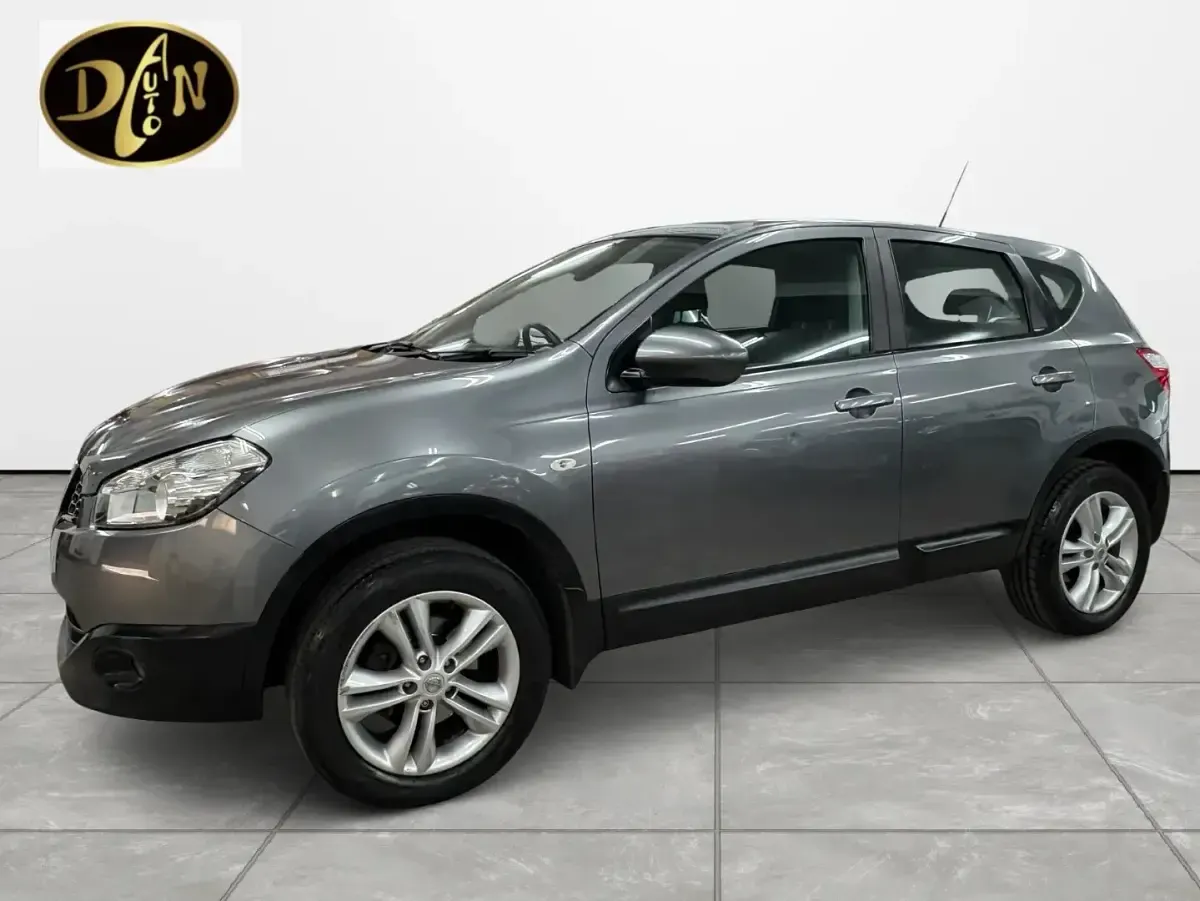 Begagnad Nissan Qashqai Acenta 117 HK (86 kW) 2012 Grå SUV