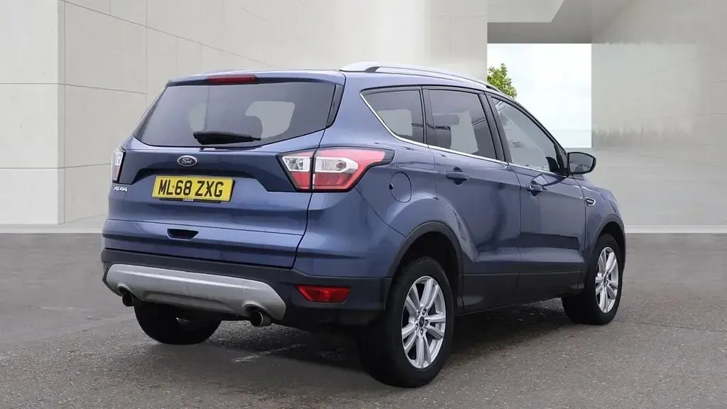 Used Ford Kuga Zetec 120 HP (88 kW) 2018 Blue SUV