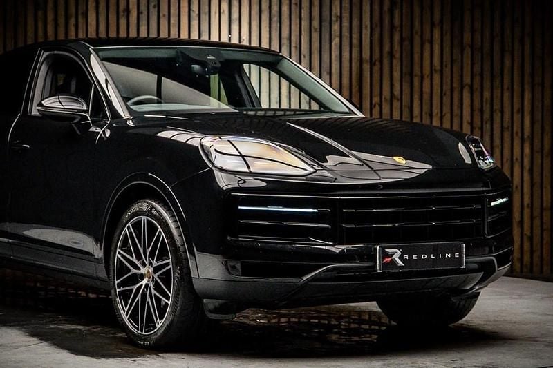 Usado Porsche Cayenne 353 HP (259 kW) 2024 Preto SUV