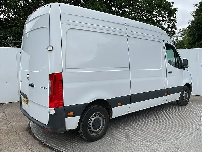Used Mercedes Sprinter Premium 150 HP (110 kW) 2024 White Van