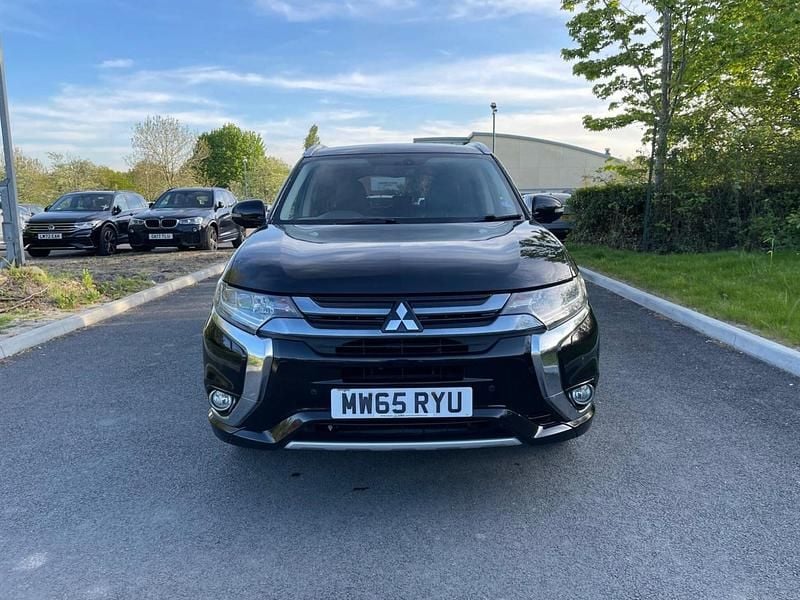 Begagnad Mitsubishi Outlander P-HEV 2015 Svart Kombi