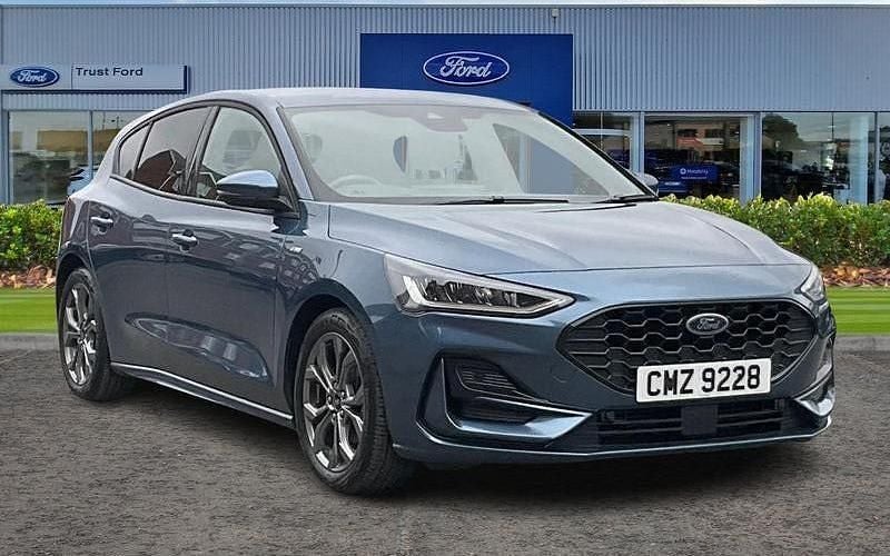 Used 2025 Ford Focus ST-Line Hatchback | £18,995 (Fair price) - Image 1/4