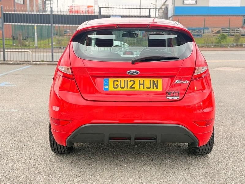 Second-hand Ford Fiesta Sport 2012 Roșu Van
