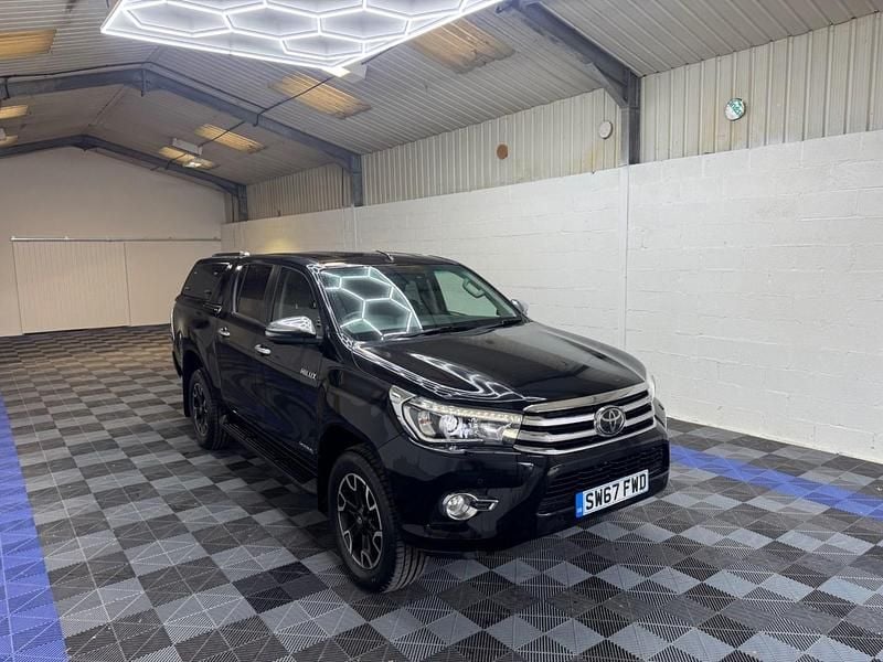 Black Used 2017 Toyota HiLux Pickup | £15,995 (Good price) - Image 1/4