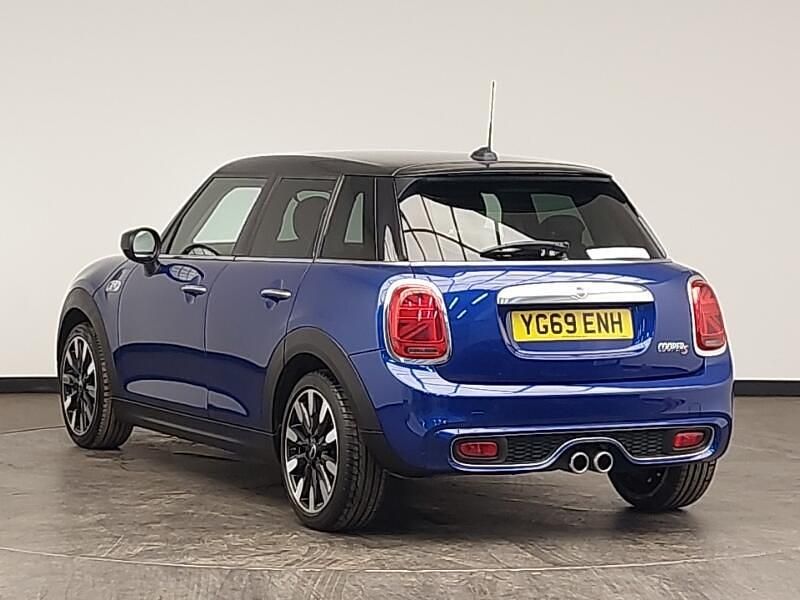 Used Mini Cooper S Exclusive 192 HP (141 kW) 2019 Blue Hatchback