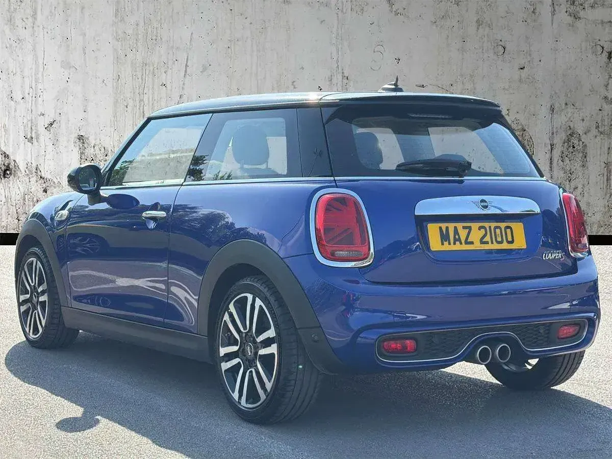Used Mini Cooper S Exclusive 189 HP (139 kW) 2019 Blue Hatchback