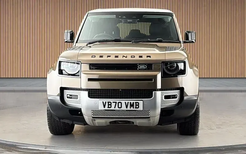 Used Land Rover Defender First Edition 250 HP (183 kW) 2021 Brown SUV